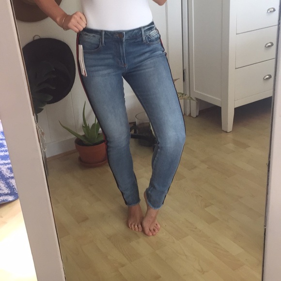 AQUA - Picture 2 of 4